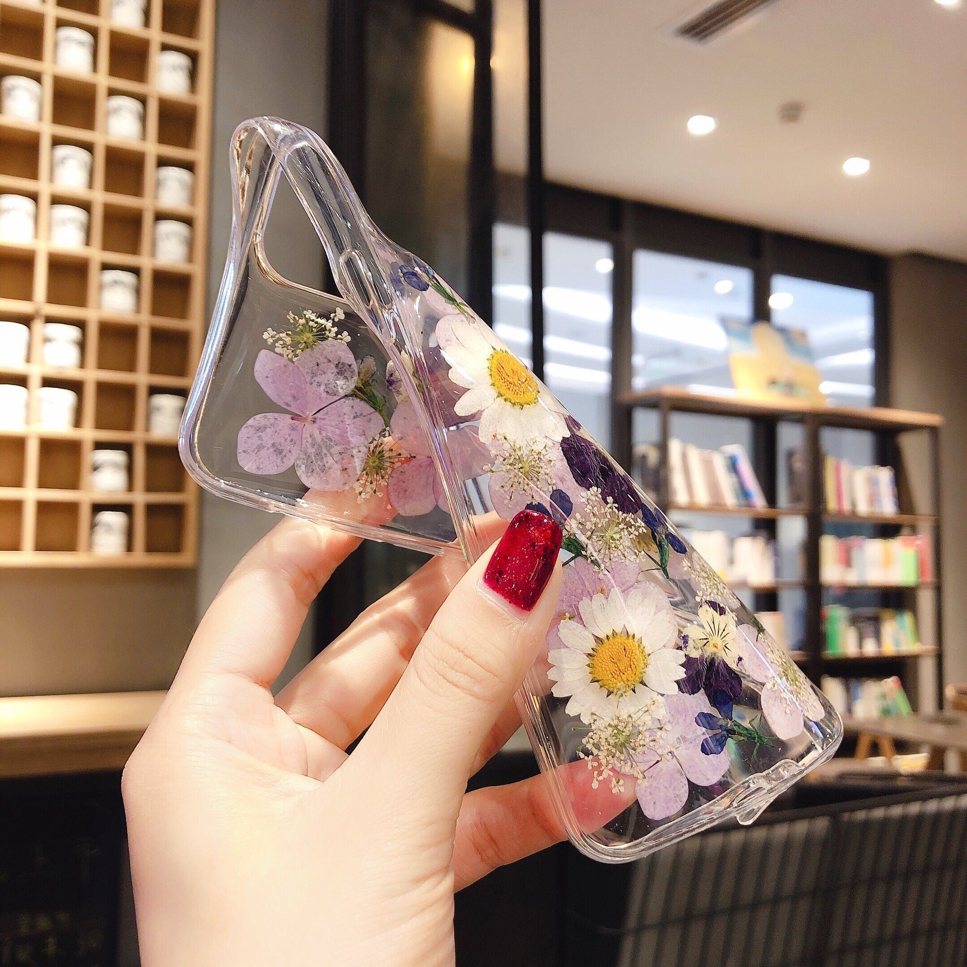 Wavly  Preserved Flower Epoxy Phone Case