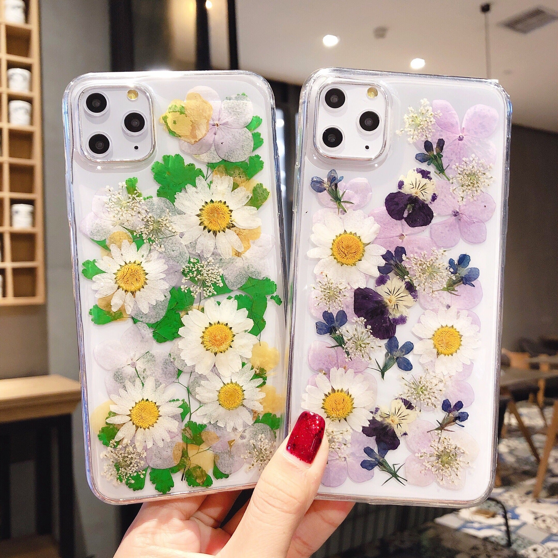 Wavly  Preserved Flower Epoxy Phone Case
