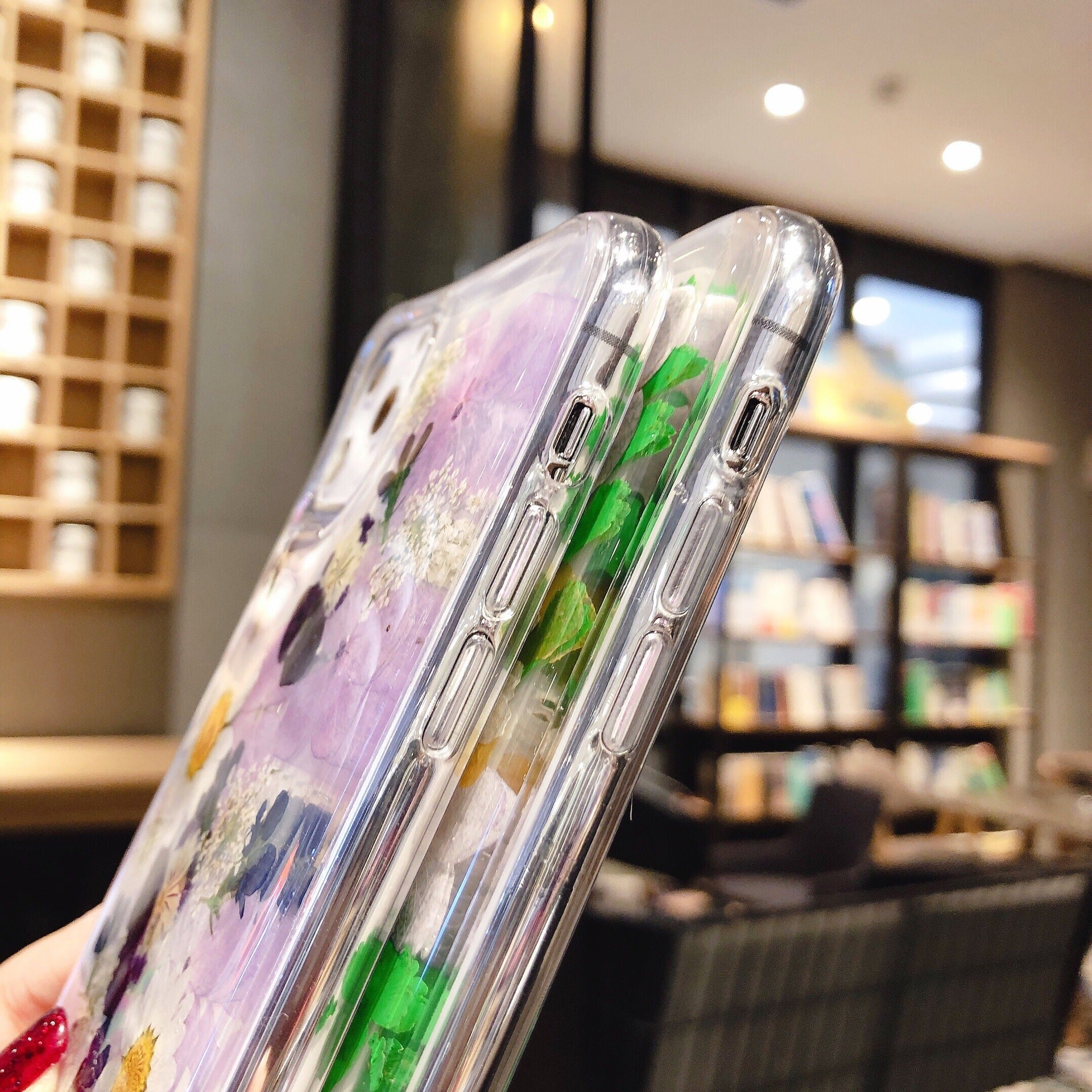 Wavly  Preserved Flower Epoxy Phone Case